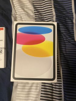iPad (10th Generation), Pen, And Keyboa