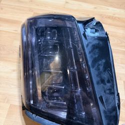 2015-2020 Cadillac Escalade Right headlight