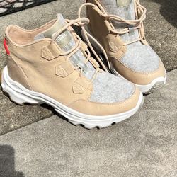 Sorel Kinetic Breakthru Caribou Sneaker Boot Women's