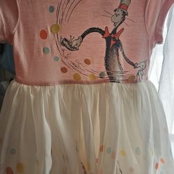 Dr Seuss Size 2t .