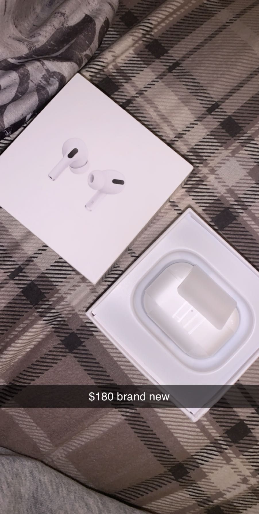 Air pods 𝖯𝗋𝗈 Brand new!!!