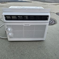 Window AC Unit