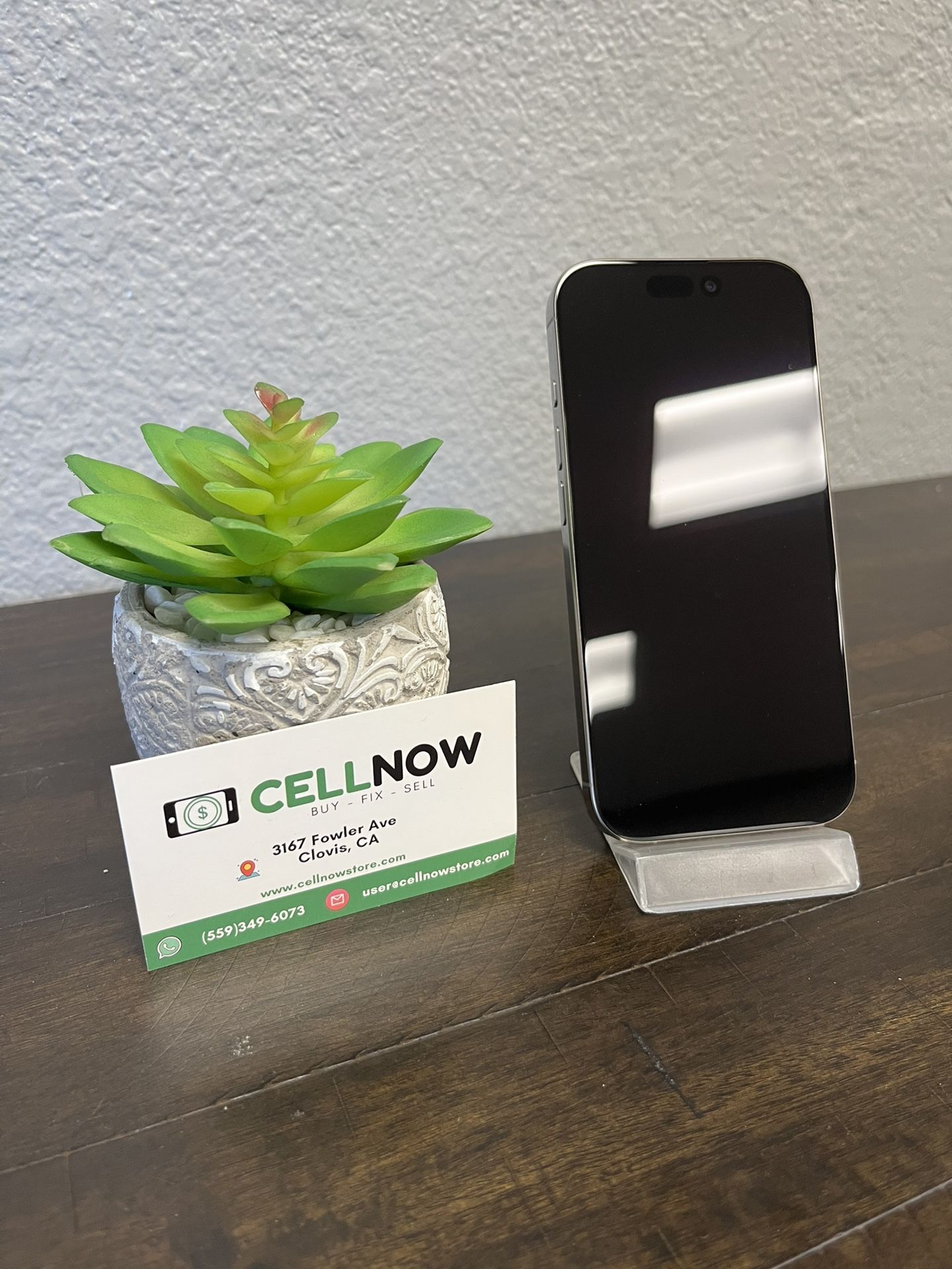 iPhone 16 Pro unlocked 512 GB natural used