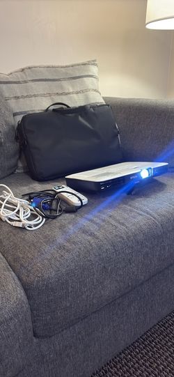 Epson LCD Projector h795a