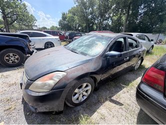 2008 NISSAN ALTIMA IN FOR PARTS!!