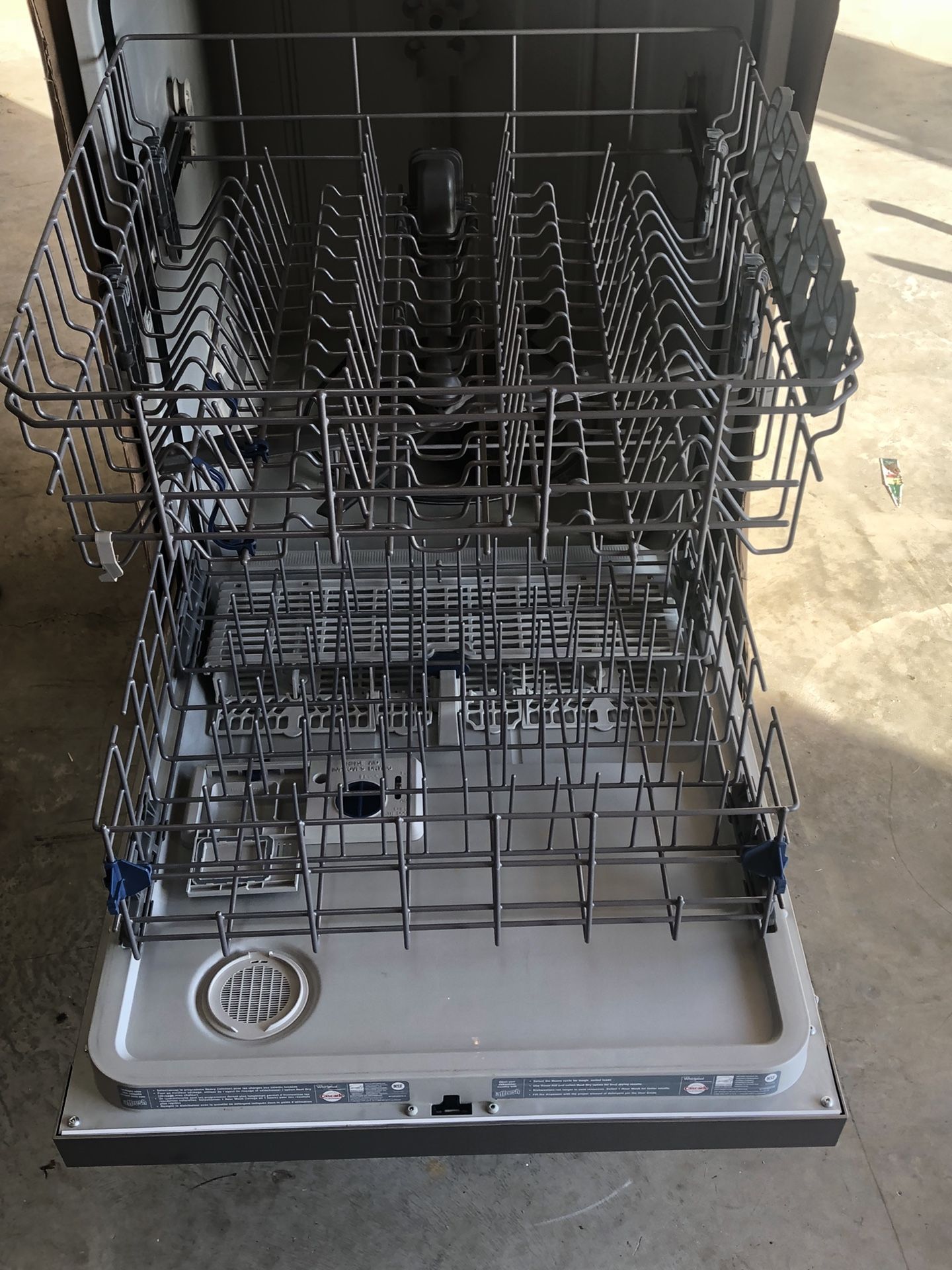 Whirlpool Dishwasher Model WDF540PADM for Sale in Frisco, TX OfferUp