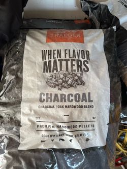 Traeger Charcoal Oak Hardwood Blend Pellets