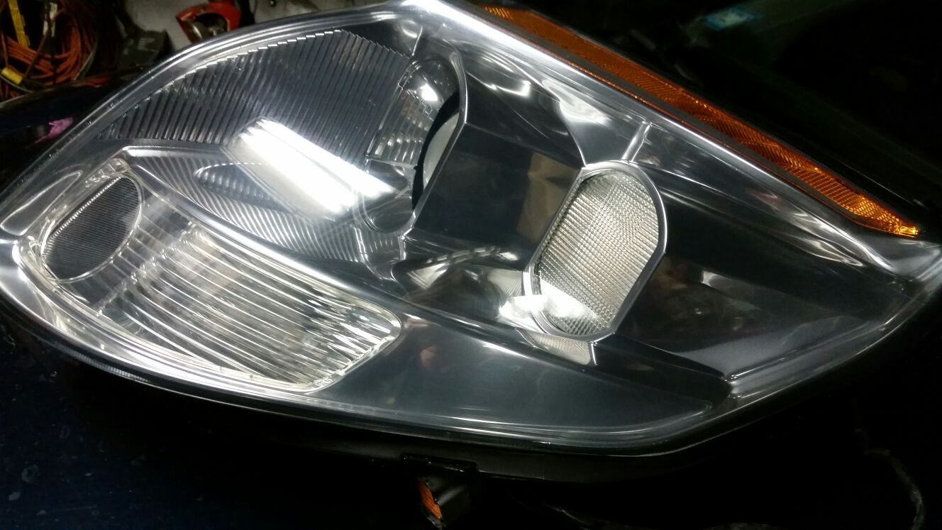 2004-2008 Nissan maxima headlight passenger side