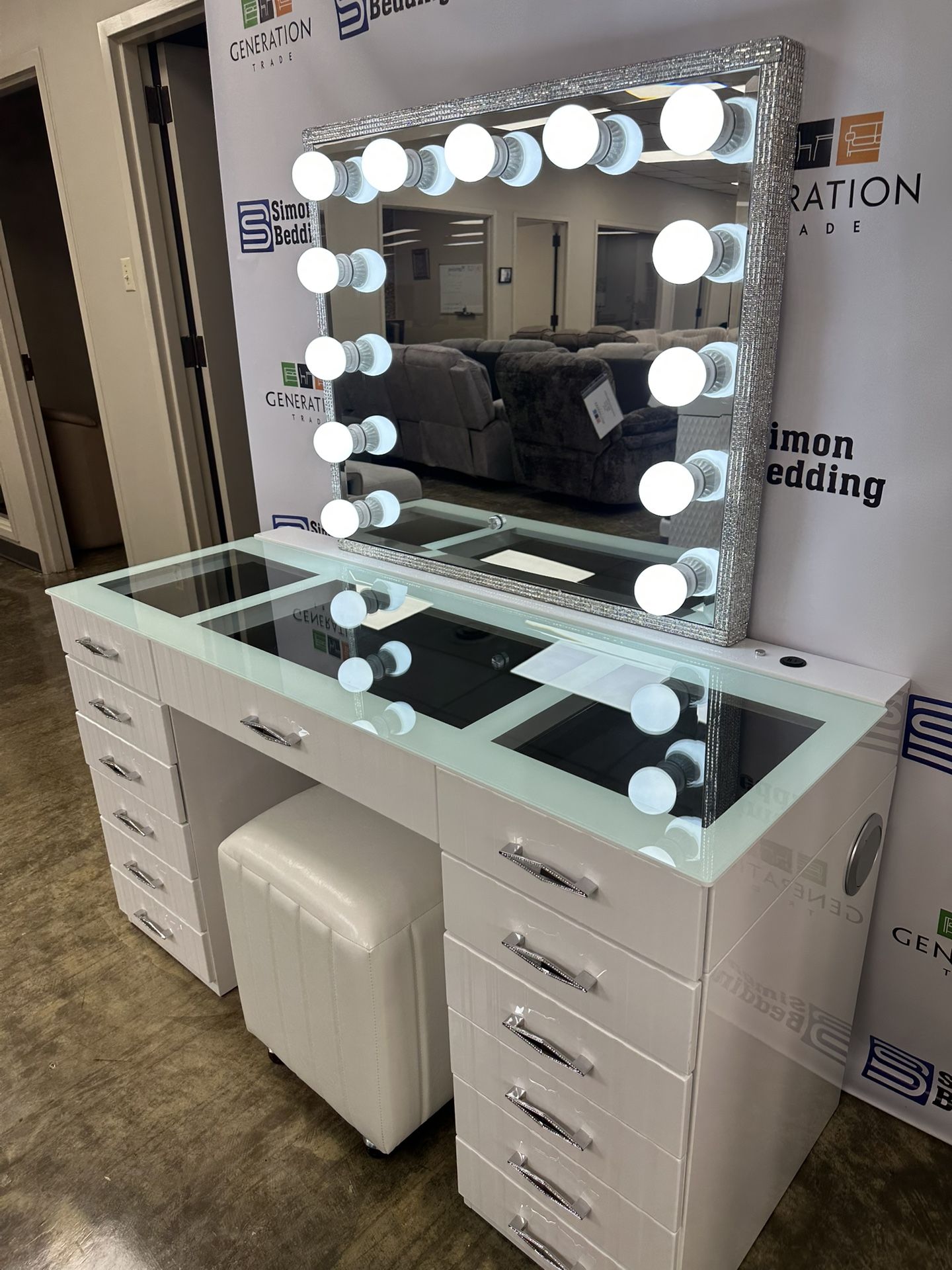 New Vanity With Stool And Free Delivery