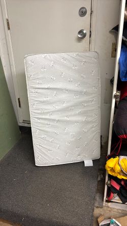 Full sized crib frame mini crib mattress