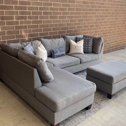 Sectional Couch With Ottoman .