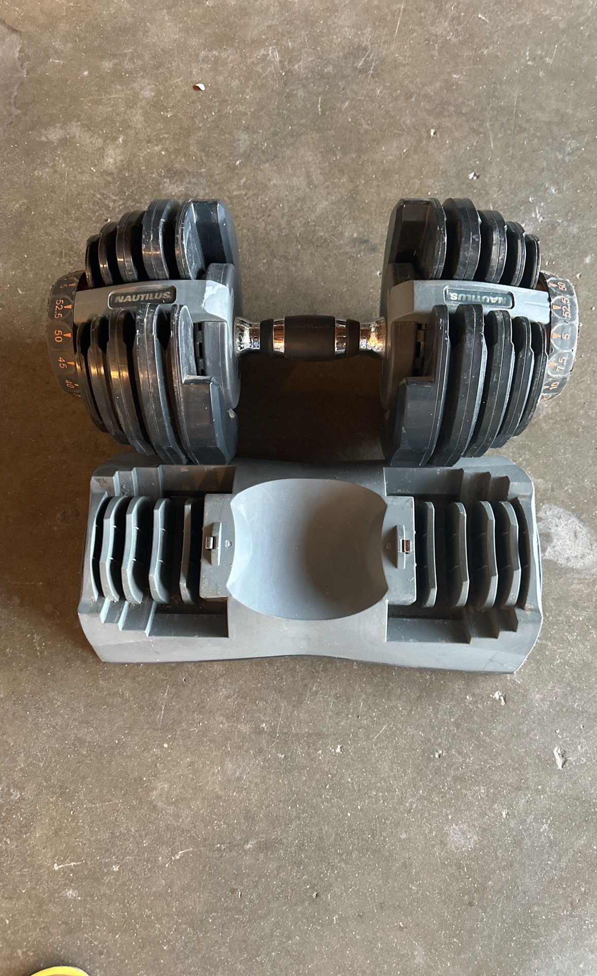 NAUTILUS WEIGHT SET AND BASE
