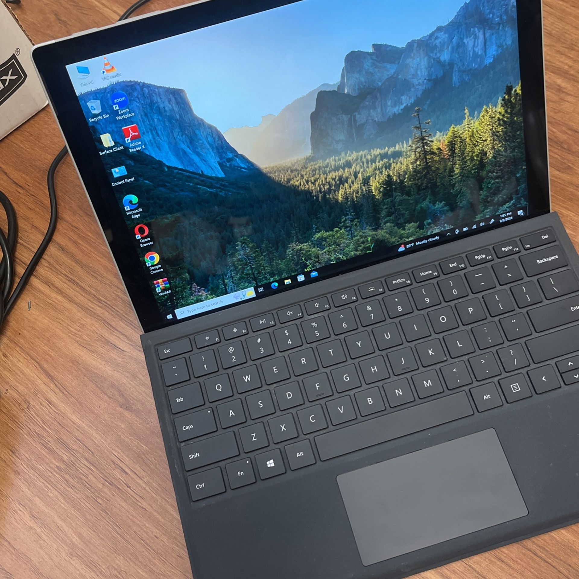 Microsoft Surface Pro4 Corei5 6th Gen 4gb Ram 128gb SSD Win 10pro