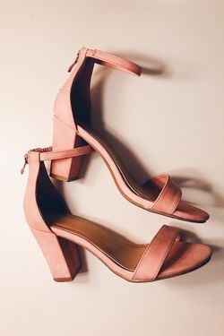 Windsor Size 7 Pastel Pink High Heels