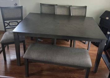 BRAND NEW - Dining Room Set