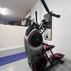 Elliptical Exercise Machine BowFlex Max Trainer M5