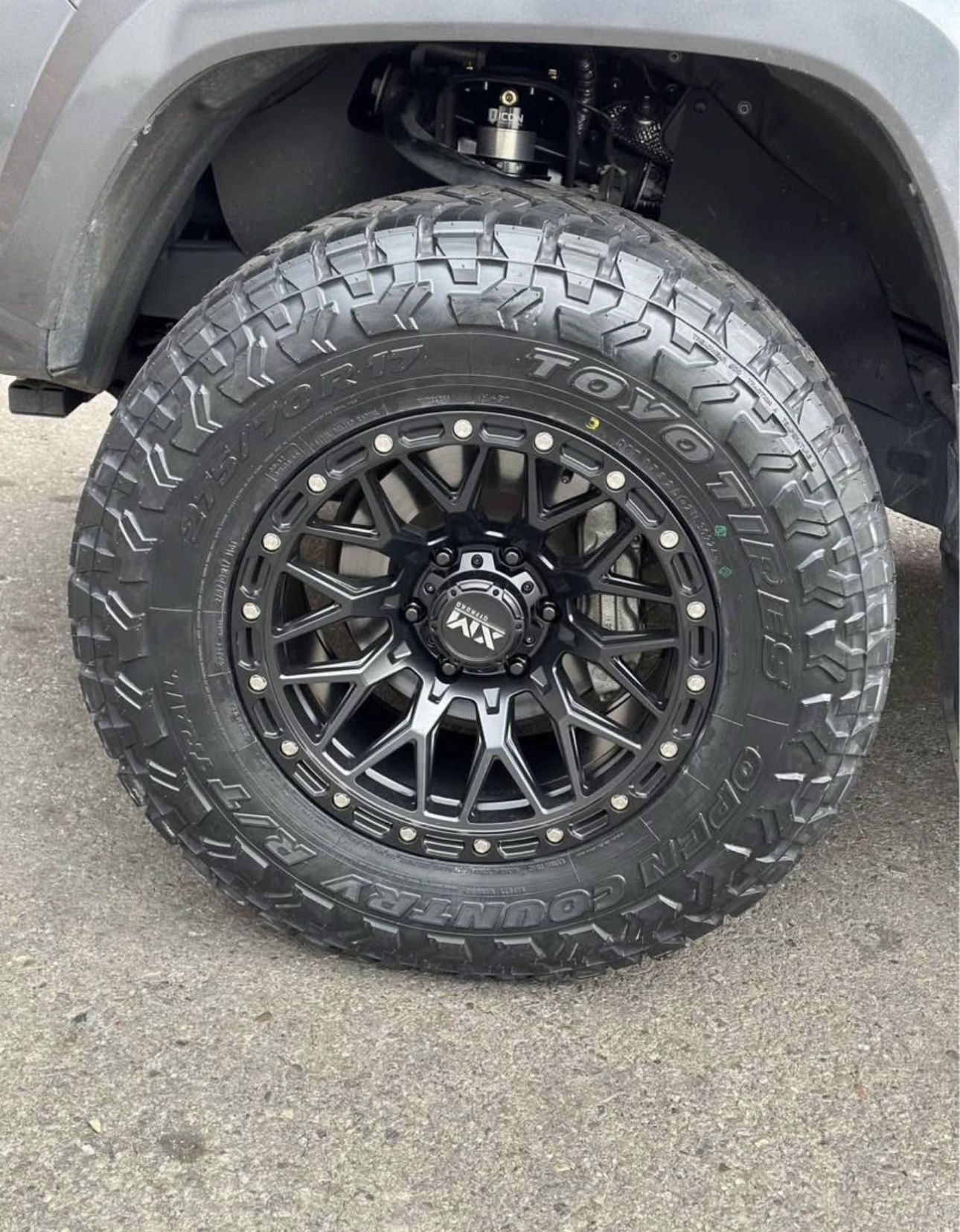 XM704 Matte Black 17x9 6x139.7 +0 Rims 275/70R17 Toyo R/T Trail Tacoma 4Runner GX460 GX470 Silverado
