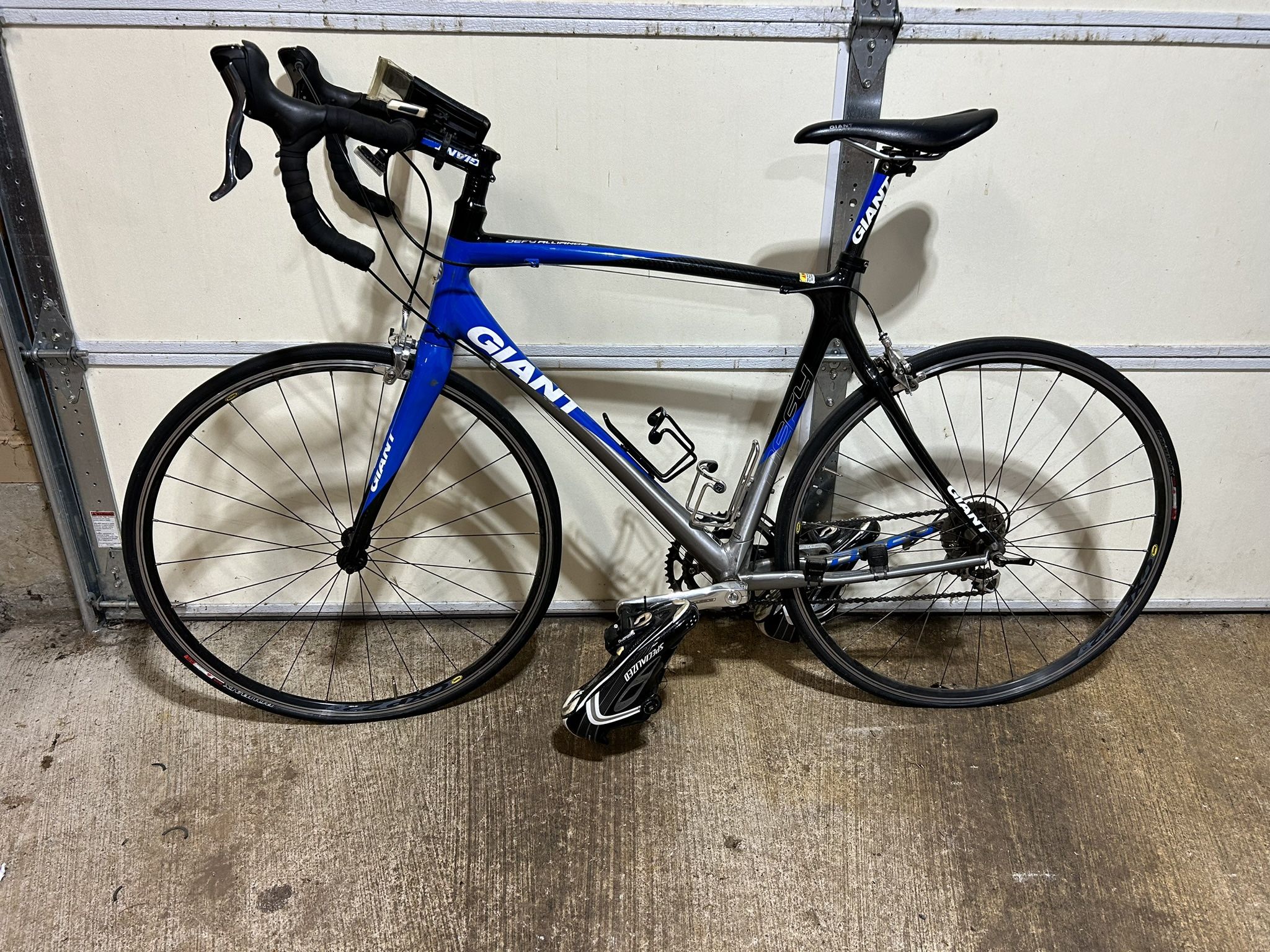 Giant Defy Alliance Carbon/Alloy Road Bike – Large – Good Condition