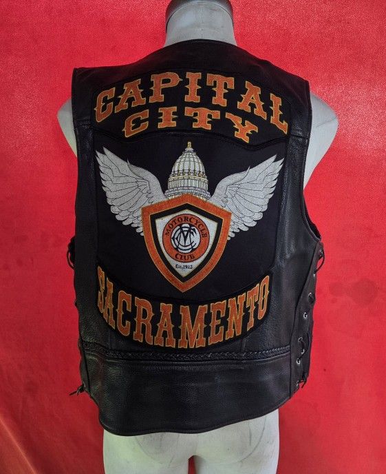 VINTAGE UNIK ULTRA LEATHER MOTORCYCLE XL VEST WHIT THREE EXTENDERS DOUBLE CHAIN INDIAN HEAD