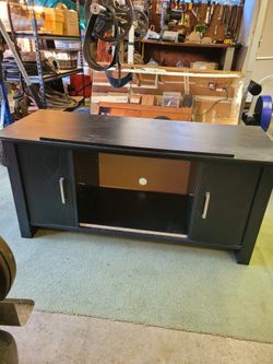 Nice, Clean Table , 44"× 17"