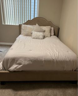 Beds & Mattress, boxspring, sheet Pillows
