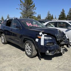 Jeep Latitude For Parts