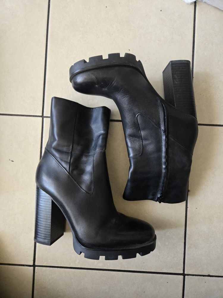 BOOTS ZARA 6.5