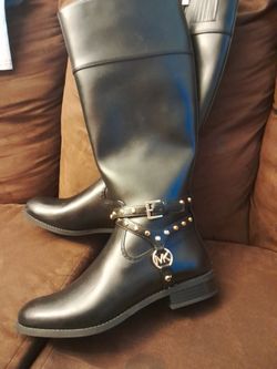 Michael kors preston sales studded leather boot