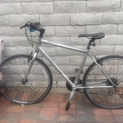 Trek 7.1 FX Hybrid Bike — Great Condition!