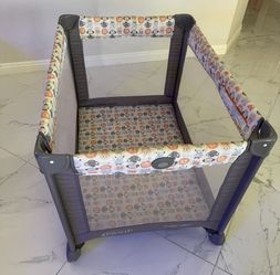 Graco kids Pack and Play