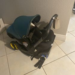 Doona Stroller With Base 