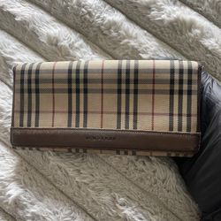 Burberry Women’s Wallet