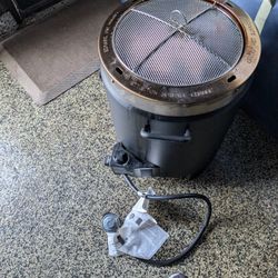 Oil Less Turkey Fryer Used About Five Times Excellent Condition 