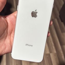 iPhone 8 white