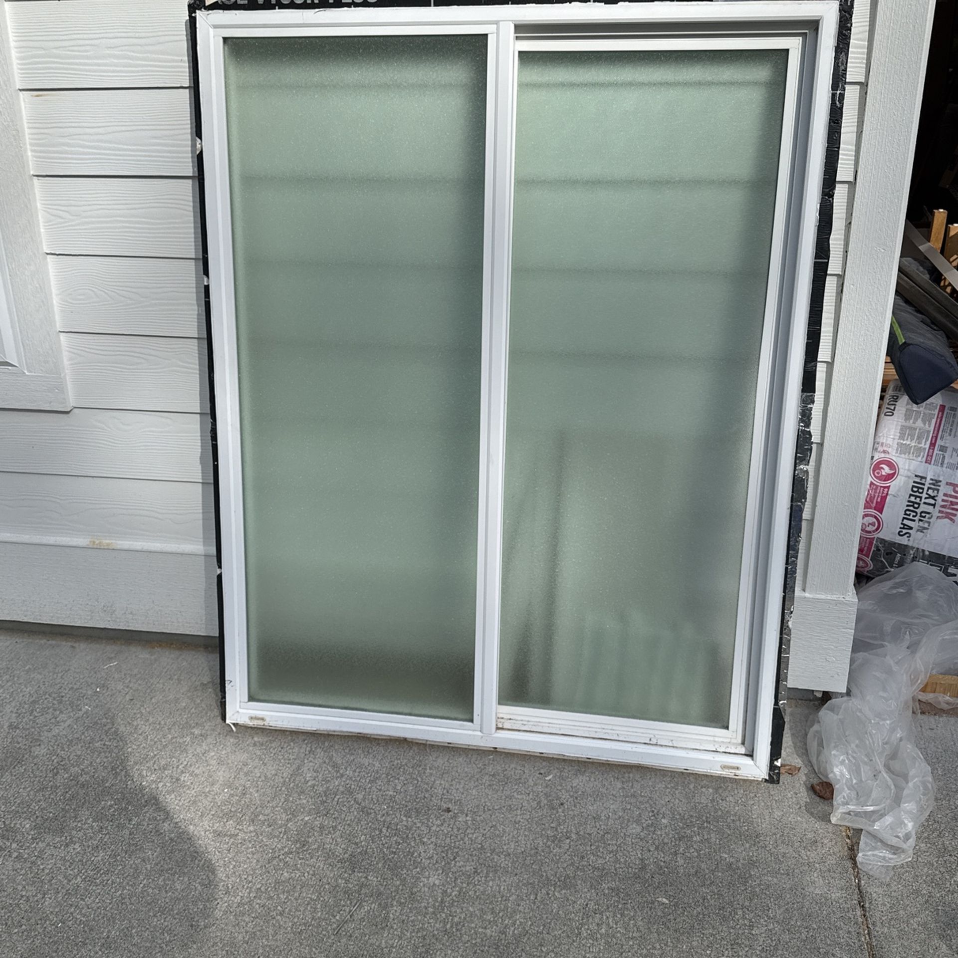 4-0 x 5-0 frosted glass window.