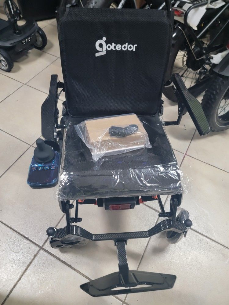 Aotedor Electric Wheel Chair Carbon Fiber 25 Miles Range 