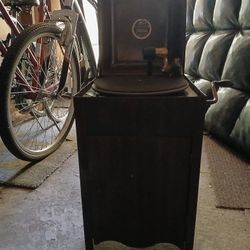 Victrola Corrola 1930's/40's Working Phonograph r