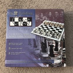 Drinking Chess Game – Glass Board + 32 Shot Glasses – Party Set / Decorative