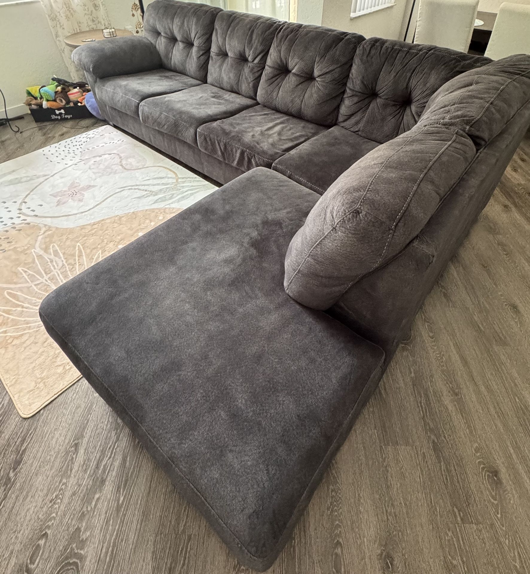 Sectional w/ Pullout Queen Bed and Recliner
