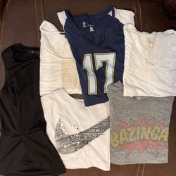 6 Womens Shirts/Blouses Nike, AE, Hollister, NFL, Forever 21: Sizes S-L, All For $5!