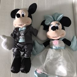 Mickey And Minnie Plushies Set