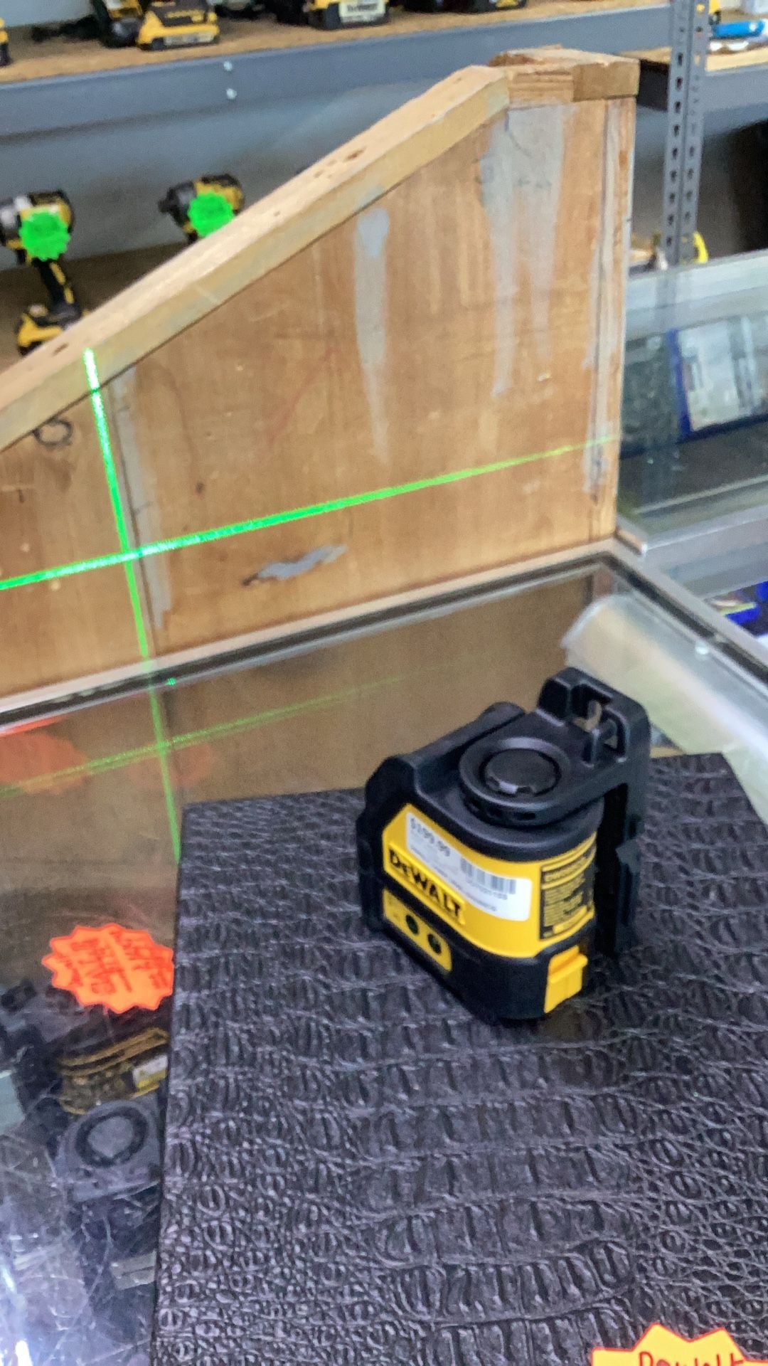Dewalt Leser Level Green New