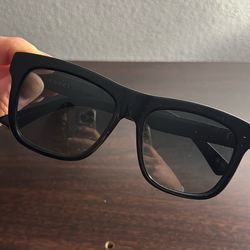GUCCI unisex authentic 