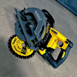 New DeWalt 60v FLEXVOLT Wormdrive Style 7-1/4” Circular Saw (Tool Only) FIRM