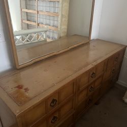 Dresser With A Detachable Mirror 