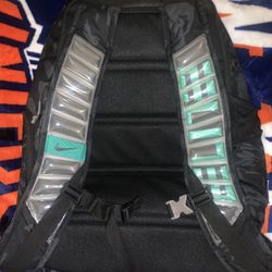Nike Elite Backpack (Green and Black) for Sale in New York, New York - OfferUp Nike Elite Backpack (Green and Black) for Sale in New York, New York - OfferUp