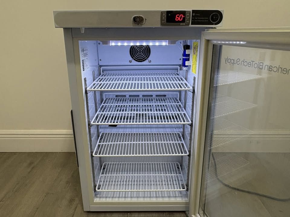 Glass Door Refrigerator Minus 62 , Lab