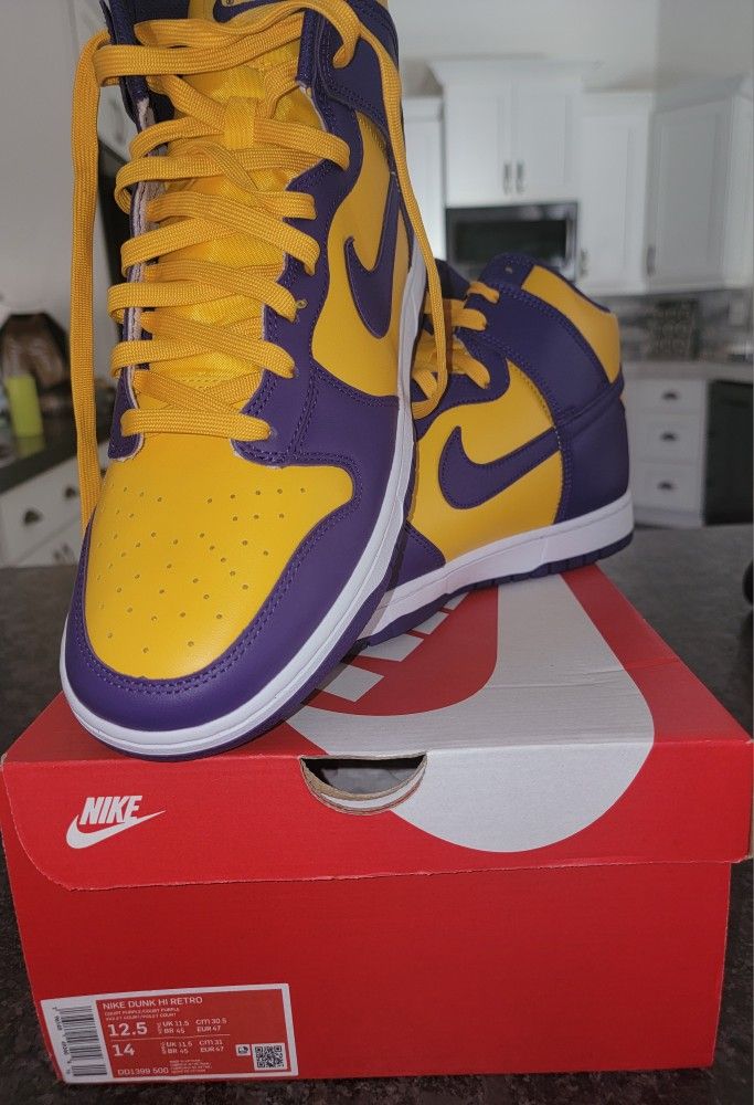 NIKE Lakers Dunks