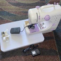 12- Stitch Sewing Machine
