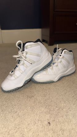 Youth Jordan Retro 11s